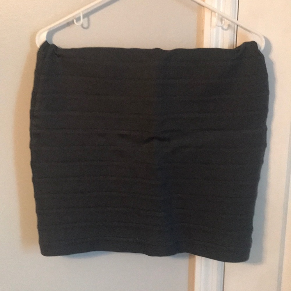 Mini skirt - Picture 2 of 2
